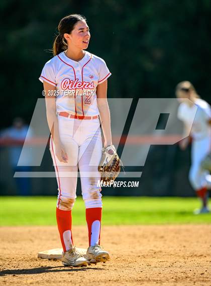 Thumbnail 2 in Foothill vs. Huntington Beach photogallery.