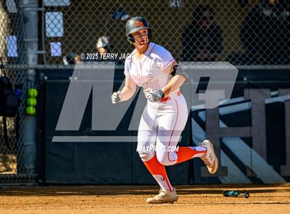 Thumbnail 3 in Foothill vs. Huntington Beach photogallery.