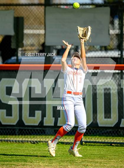 Thumbnail 3 in Foothill vs. Huntington Beach photogallery.