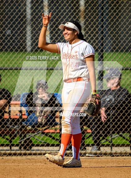 Thumbnail 2 in Foothill vs. Huntington Beach photogallery.