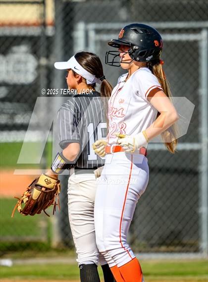 Thumbnail 3 in Foothill vs. Huntington Beach photogallery.