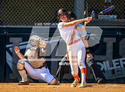 Thumbnail 3 in Foothill vs. Huntington Beach photogallery.