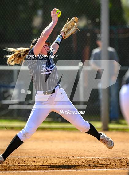 Thumbnail 3 in Foothill vs. Huntington Beach photogallery.