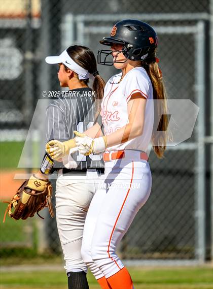 Thumbnail 2 in Foothill vs. Huntington Beach photogallery.