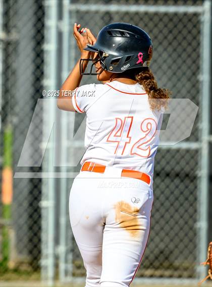 Thumbnail 3 in Foothill vs. Huntington Beach photogallery.