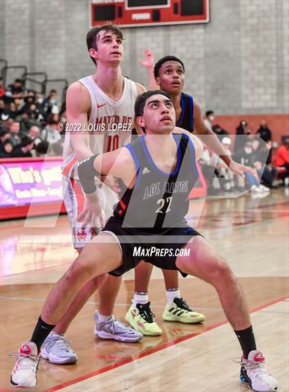 Thumbnail 1 in Mater Dei vs. Los Altos photogallery.