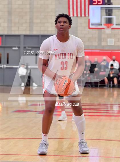Thumbnail 1 in Mater Dei vs. Los Altos photogallery.