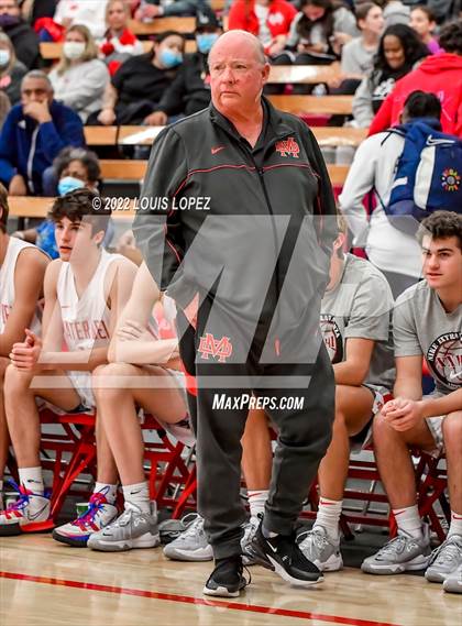 Thumbnail 2 in Mater Dei vs. Los Altos photogallery.