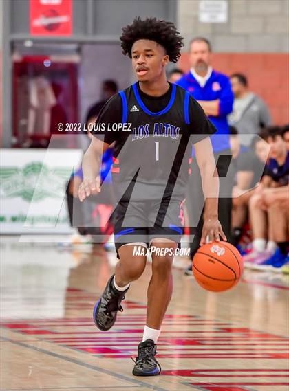 Thumbnail 2 in Mater Dei vs. Los Altos photogallery.