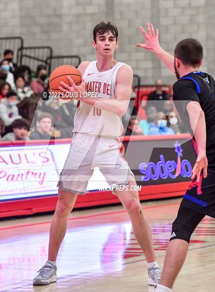 Thumbnail 2 in Mater Dei vs. Los Altos photogallery.