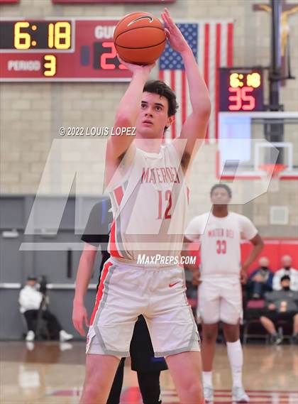 Thumbnail 1 in Mater Dei vs. Los Altos photogallery.