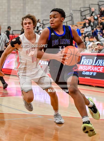 Thumbnail 1 in Mater Dei vs. Los Altos photogallery.