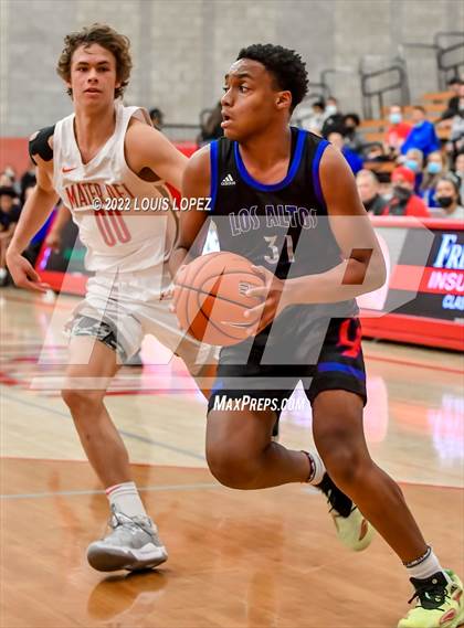 Thumbnail 3 in Mater Dei vs. Los Altos photogallery.
