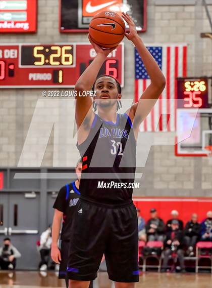 Thumbnail 3 in Mater Dei vs. Los Altos photogallery.