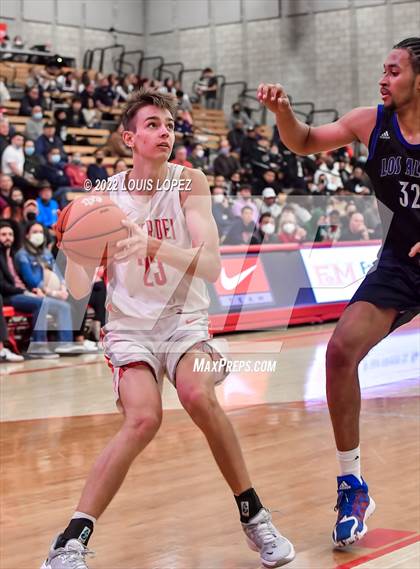 Thumbnail 2 in Mater Dei vs. Los Altos photogallery.