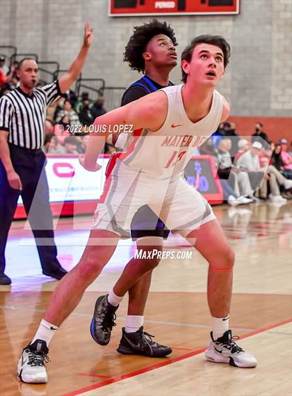 Thumbnail 1 in Mater Dei vs. Los Altos photogallery.
