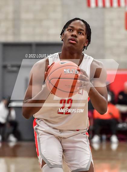 Thumbnail 2 in Mater Dei vs. Los Altos photogallery.