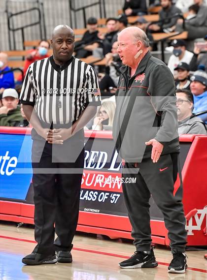 Thumbnail 2 in Mater Dei vs. Los Altos photogallery.