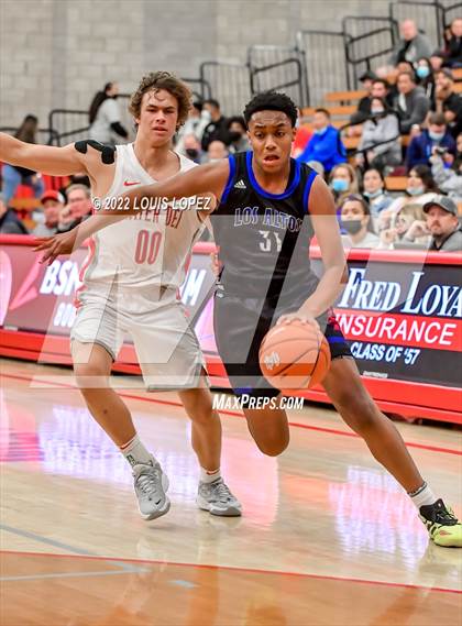 Thumbnail 3 in Mater Dei vs. Los Altos photogallery.