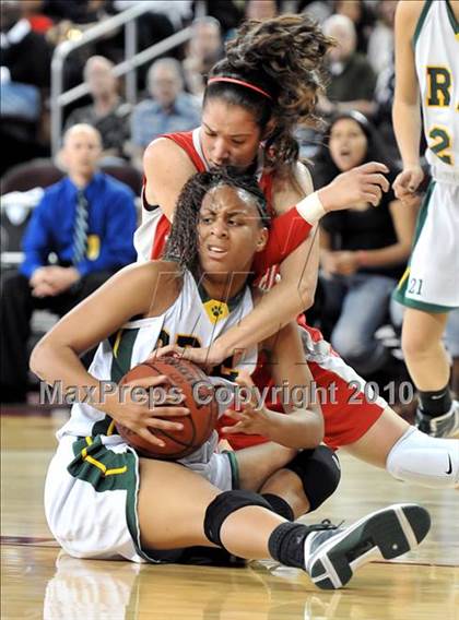 Thumbnail 2 in Brea Olinda vs. Mater Dei (CIF SoCal D2 Final) photogallery.