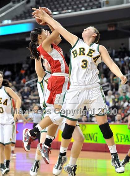 Thumbnail 1 in Brea Olinda vs. Mater Dei (CIF SoCal D2 Final) photogallery.