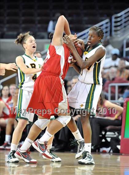 Thumbnail 3 in Brea Olinda vs. Mater Dei (CIF SoCal D2 Final) photogallery.