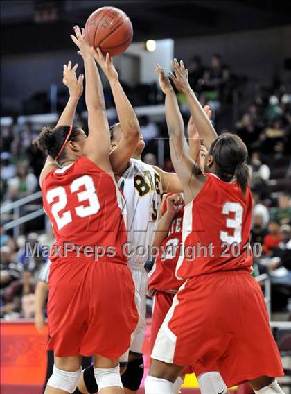 Thumbnail 2 in Brea Olinda vs. Mater Dei (CIF SoCal D2 Final) photogallery.