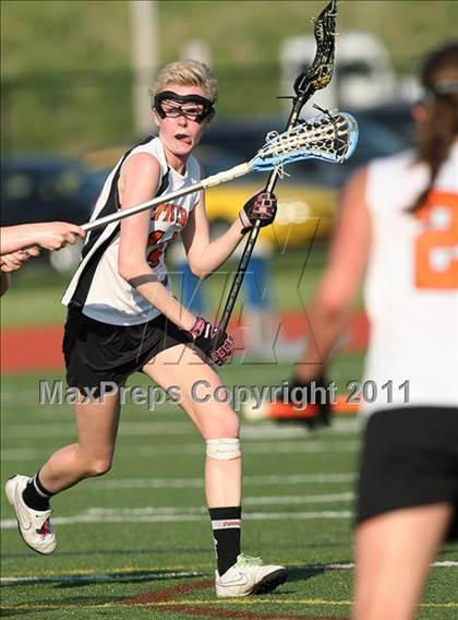 Thumbnail 3 in East Aurora vs. Amherst Central (Section 6 Class C Semifinal) photogallery.