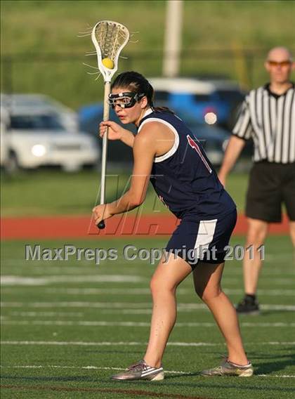 Thumbnail 3 in East Aurora vs. Amherst Central (Section 6 Class C Semifinal) photogallery.