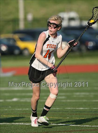 Thumbnail 2 in East Aurora vs. Amherst Central (Section 6 Class C Semifinal) photogallery.