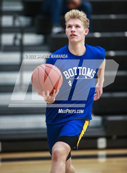 Thumbnail 1 in Bakersfield Christian vs  Santa Clarita Christian (The Warrior Showcase) photogallery.