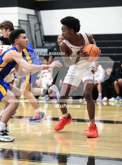 Thumbnail 3 in Bakersfield Christian vs  Santa Clarita Christian (The Warrior Showcase) photogallery.