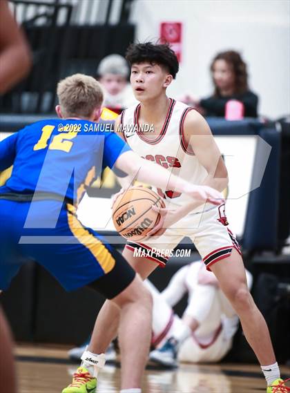 Thumbnail 2 in Bakersfield Christian vs  Santa Clarita Christian (The Warrior Showcase) photogallery.