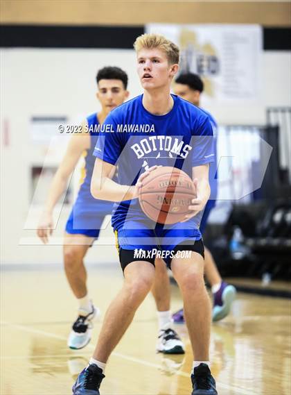 Thumbnail 2 in Bakersfield Christian vs  Santa Clarita Christian (The Warrior Showcase) photogallery.