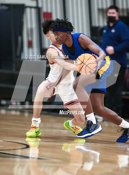 Thumbnail 3 in Bakersfield Christian vs  Santa Clarita Christian (The Warrior Showcase) photogallery.