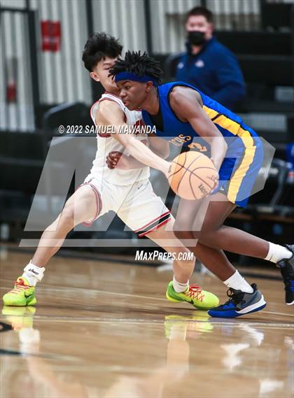 Thumbnail 2 in Bakersfield Christian vs  Santa Clarita Christian (The Warrior Showcase) photogallery.