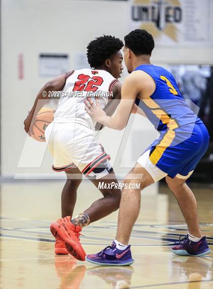 Thumbnail 1 in Bakersfield Christian vs  Santa Clarita Christian (The Warrior Showcase) photogallery.