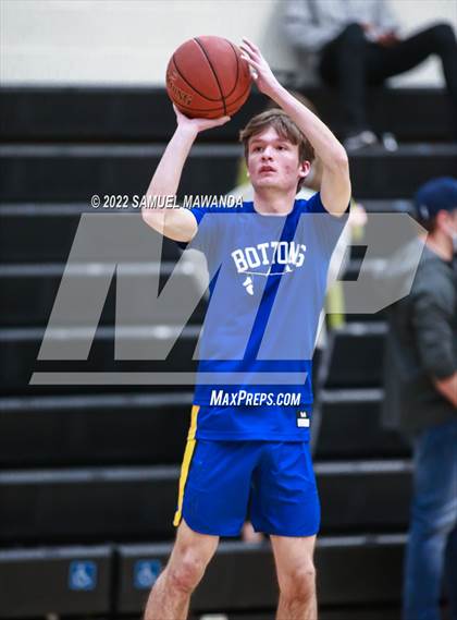 Thumbnail 3 in Bakersfield Christian vs  Santa Clarita Christian (The Warrior Showcase) photogallery.