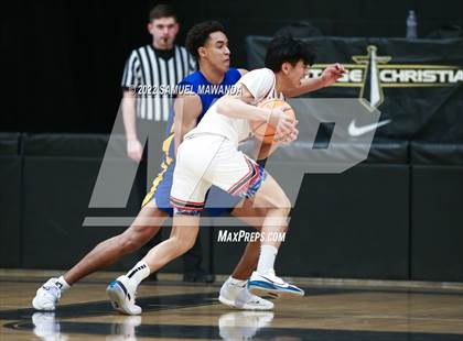 Thumbnail 2 in Bakersfield Christian vs  Santa Clarita Christian (The Warrior Showcase) photogallery.