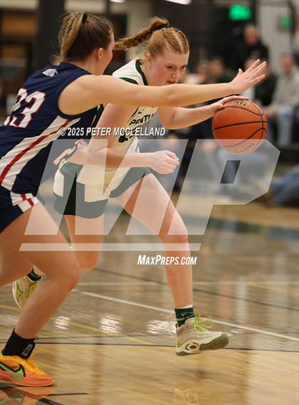 Thumbnail 3 in Pentucket Regional vs. Apponequet Regional (MIAA Division 3 Round of 16) photogallery.