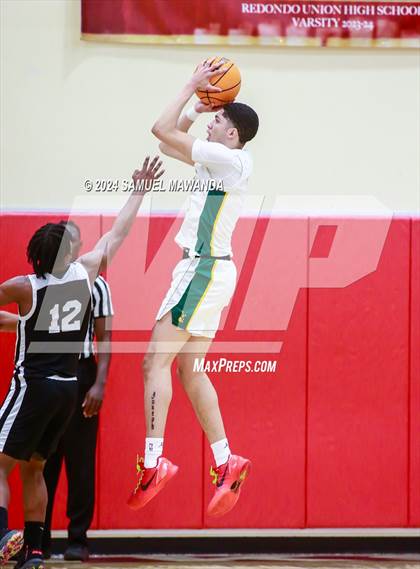 Thumbnail 2 in Long Beach Poly vs Serra (Take Flight Challenge) photogallery.