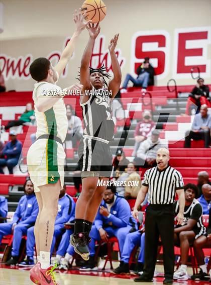 Thumbnail 2 in Long Beach Poly vs Serra (Take Flight Challenge) photogallery.