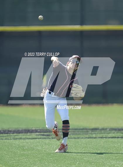 Thumbnail 2 in Mountain Crest vs. Bear River (UHSAA 4A Bracket Play) photogallery.