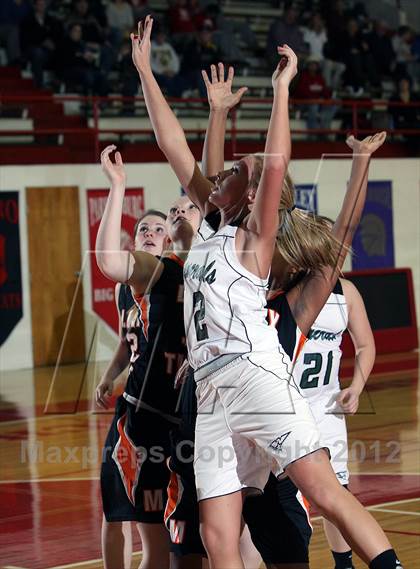 Thumbnail 1 in Winfield vs. Marietta (Jack Stephens Memorial Holiday Tournament) photogallery.
