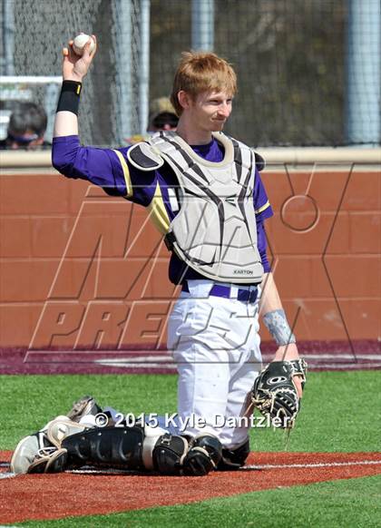 Thumbnail 1 in Alvarado vs Peaster (Bowie Invitational) photogallery.