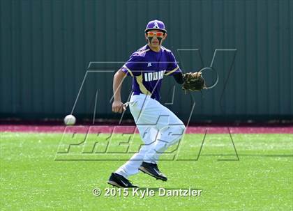 Thumbnail 3 in Alvarado vs Peaster (Bowie Invitational) photogallery.