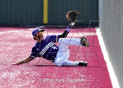 Thumbnail 2 in Alvarado vs Peaster (Bowie Invitational) photogallery.