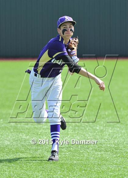 Thumbnail 1 in Alvarado vs Peaster (Bowie Invitational) photogallery.