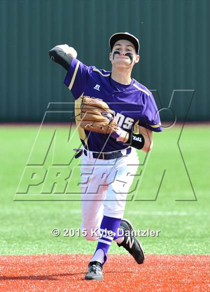 Thumbnail 2 in Alvarado vs Peaster (Bowie Invitational) photogallery.