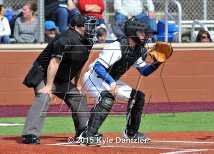 Thumbnail 3 in Alvarado vs Peaster (Bowie Invitational) photogallery.
